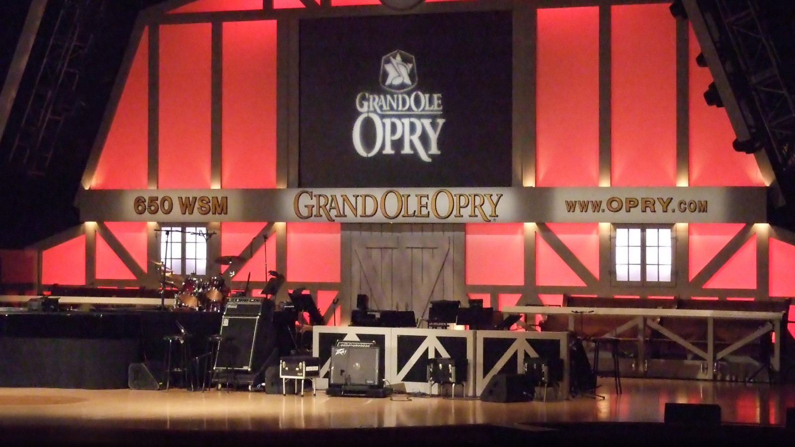 The Legendary Grand Ole Opry - Home Of Country Music